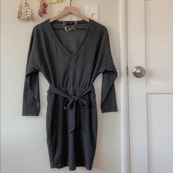 ❌SOLD❌ Lulu’s Grey Sweater Dress - Picture 1 of 2